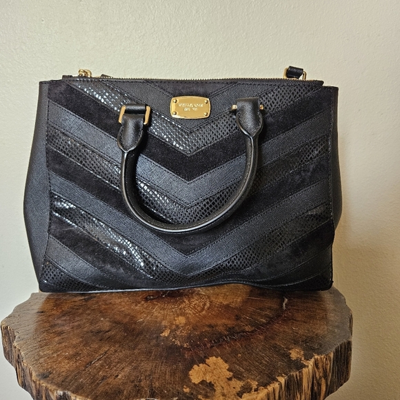 Michael Kors Tote Bag Medium EAST WEST MIXED MEDIA CHEVRON PYTHON DILLON NWOT - Picture 12 of 13